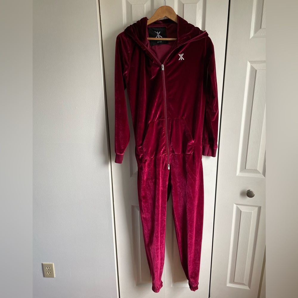 One piece original venous jumpsuit. Unisex. Size Small